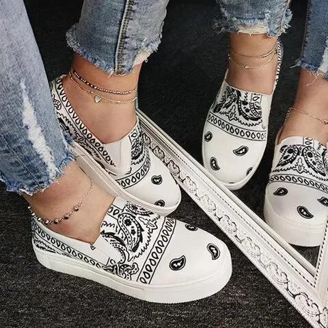 Chicvane New Paisley Print Slip on Round Toe Platform Loafers