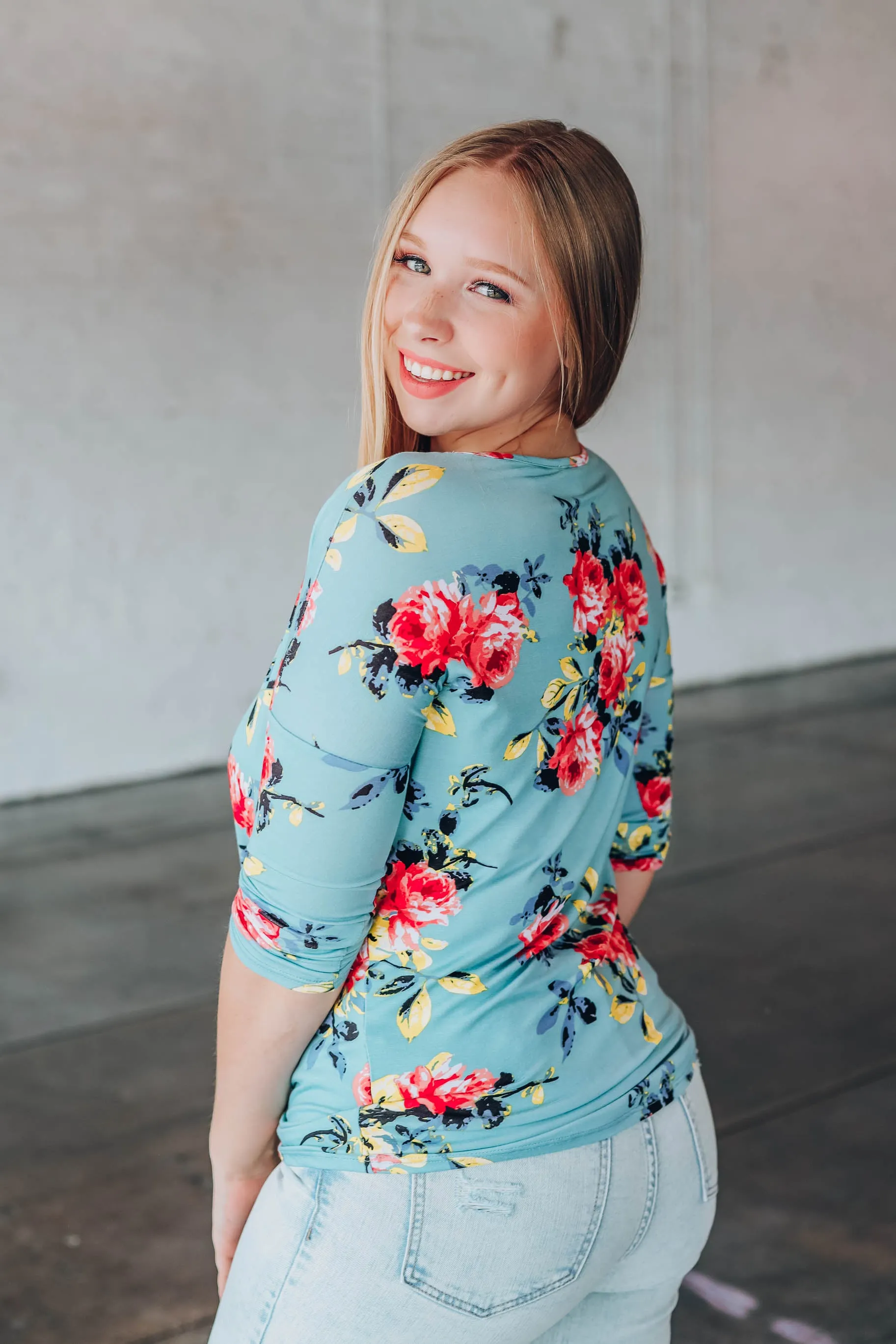 Delightful Twist Floral Top S-2X